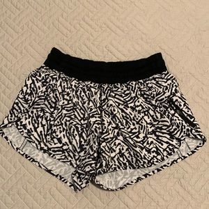 Lululemon Tracker Shorts Size 6